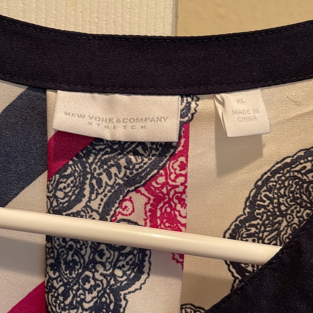 New York and Company Blue, white and red top - Picture 2 of 5